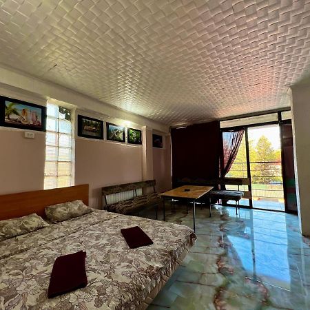 Smile Guesthouse تبليسي المظهر الخارجي الصورة